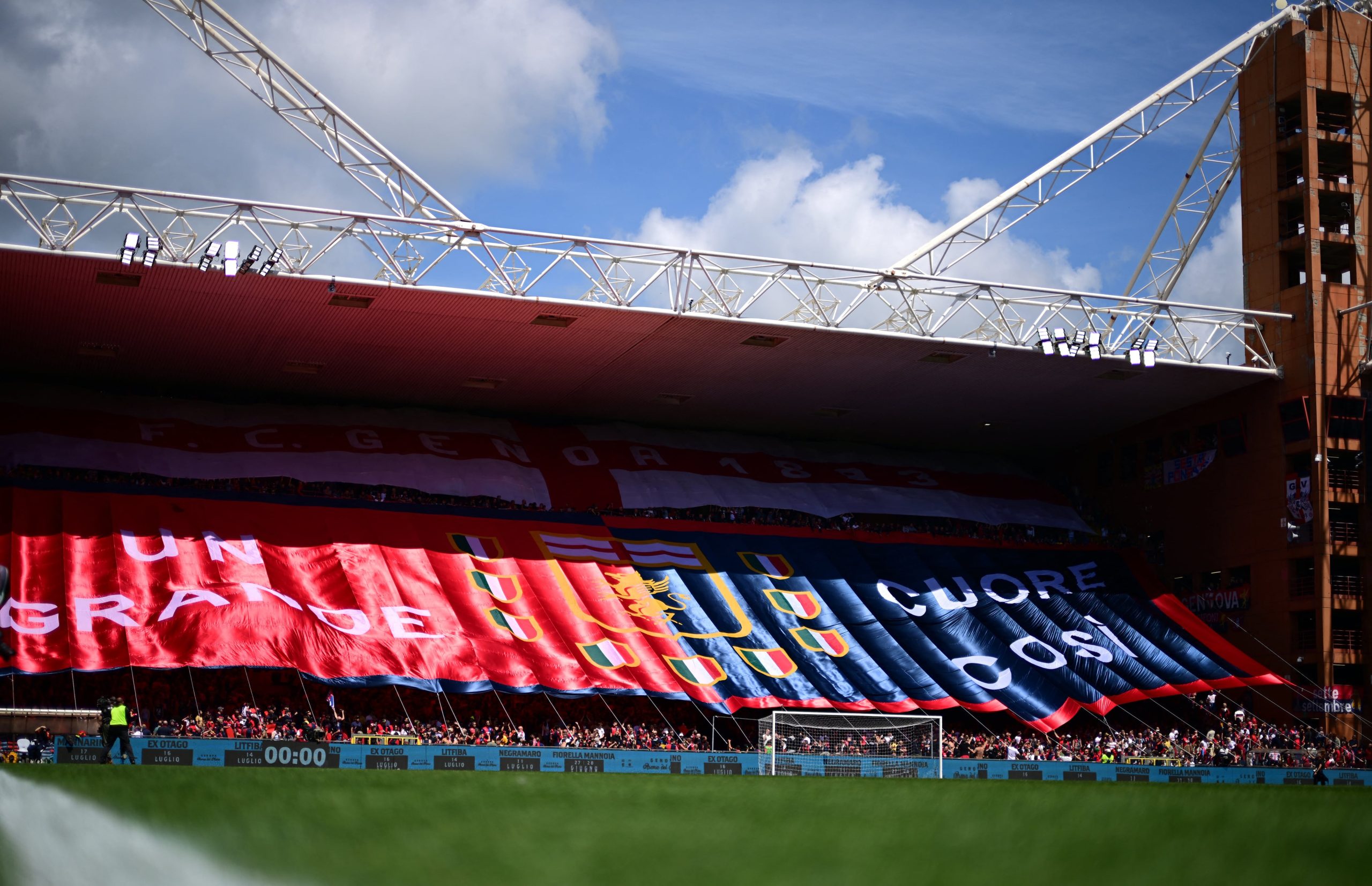 Genoa vs Milan por la fecha 37 de la Serie A de Italia del 2026.