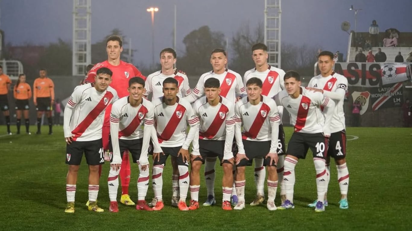 La aparición de Beltrán en River también sorprende por el recorrido poco habitual que tuvo antes de llegar al club. Mientras la mayoría de los futbolistas atraviesa años de captación, pensiones y torneos juveniles, él prácticamente no hizo inferiores tradicionales. (Foto: Instagram)