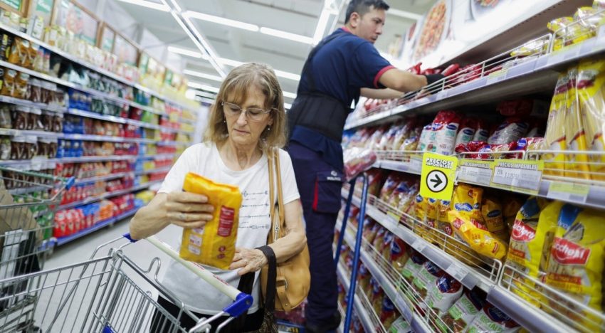 Los analistas proyectan que la inflación se desaceleró en abril y prevén que se ubique por debajo de 3%