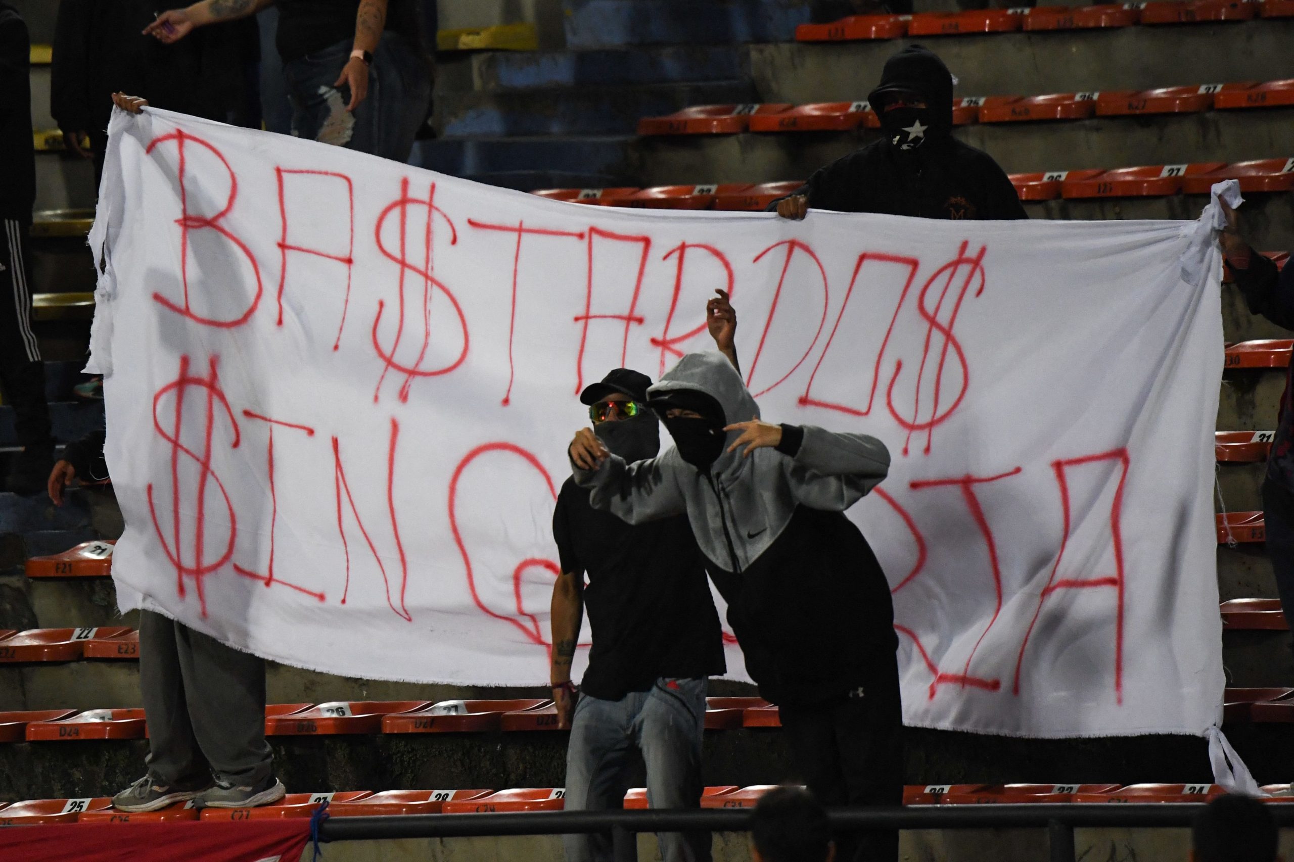 El mensaje de la barrabrava de DIM para los jugadores y la dirigencia