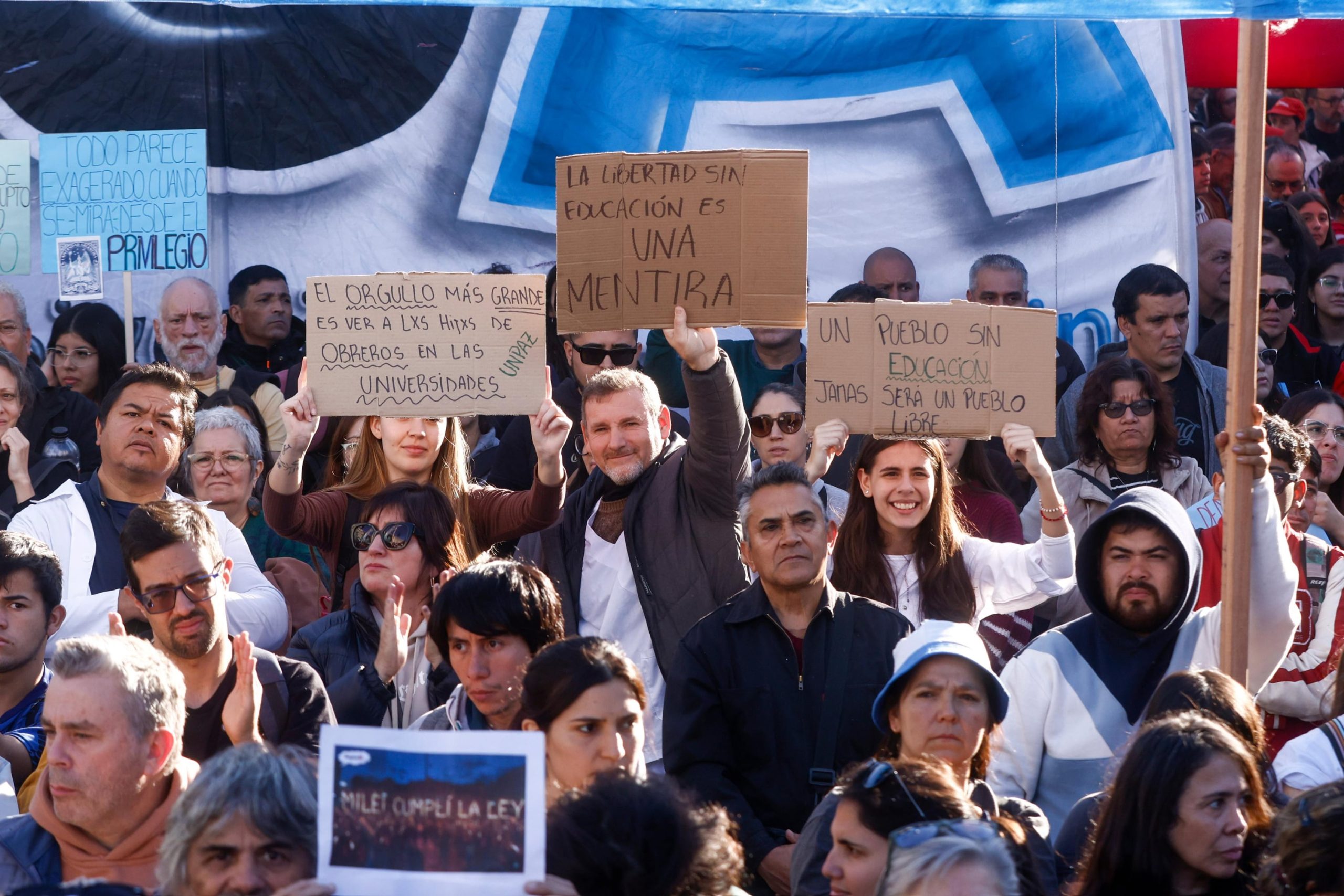 Fuertes críticas a la administración de Milei durante la marcha universitaria