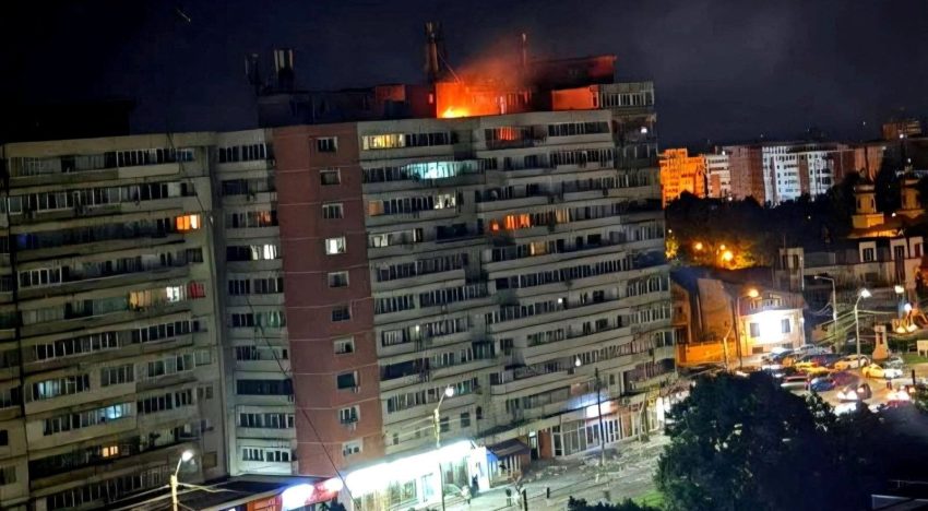 Dos heridos al impactar un dron ruso contra un edificio de viviendas en Rumania