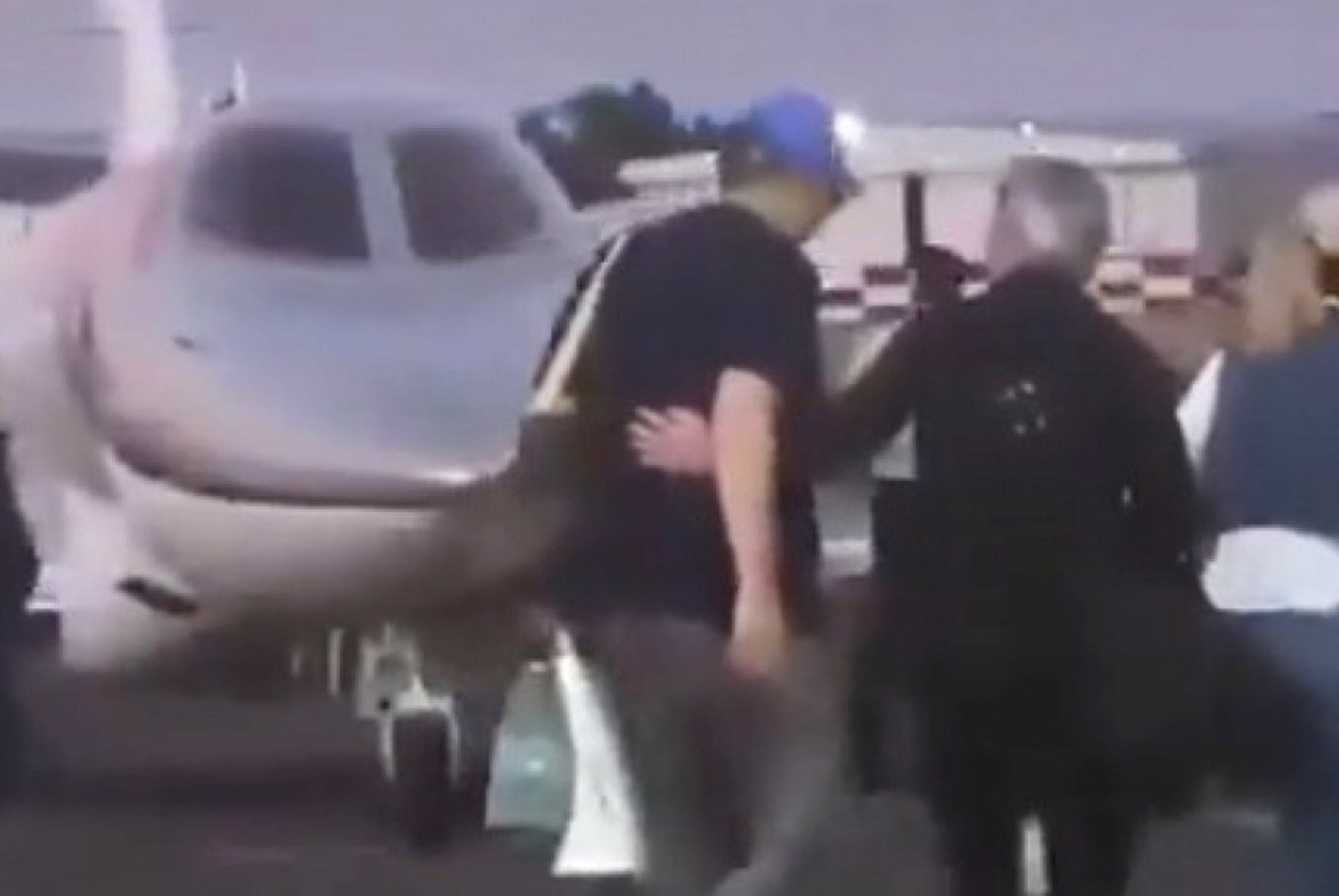El vuelo de Manuel Adorni a Punta del Este