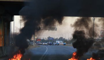 Familiares y vecinos de Agostina Vega cortaron la ruta y quemaron gomas para exigir “justicia”