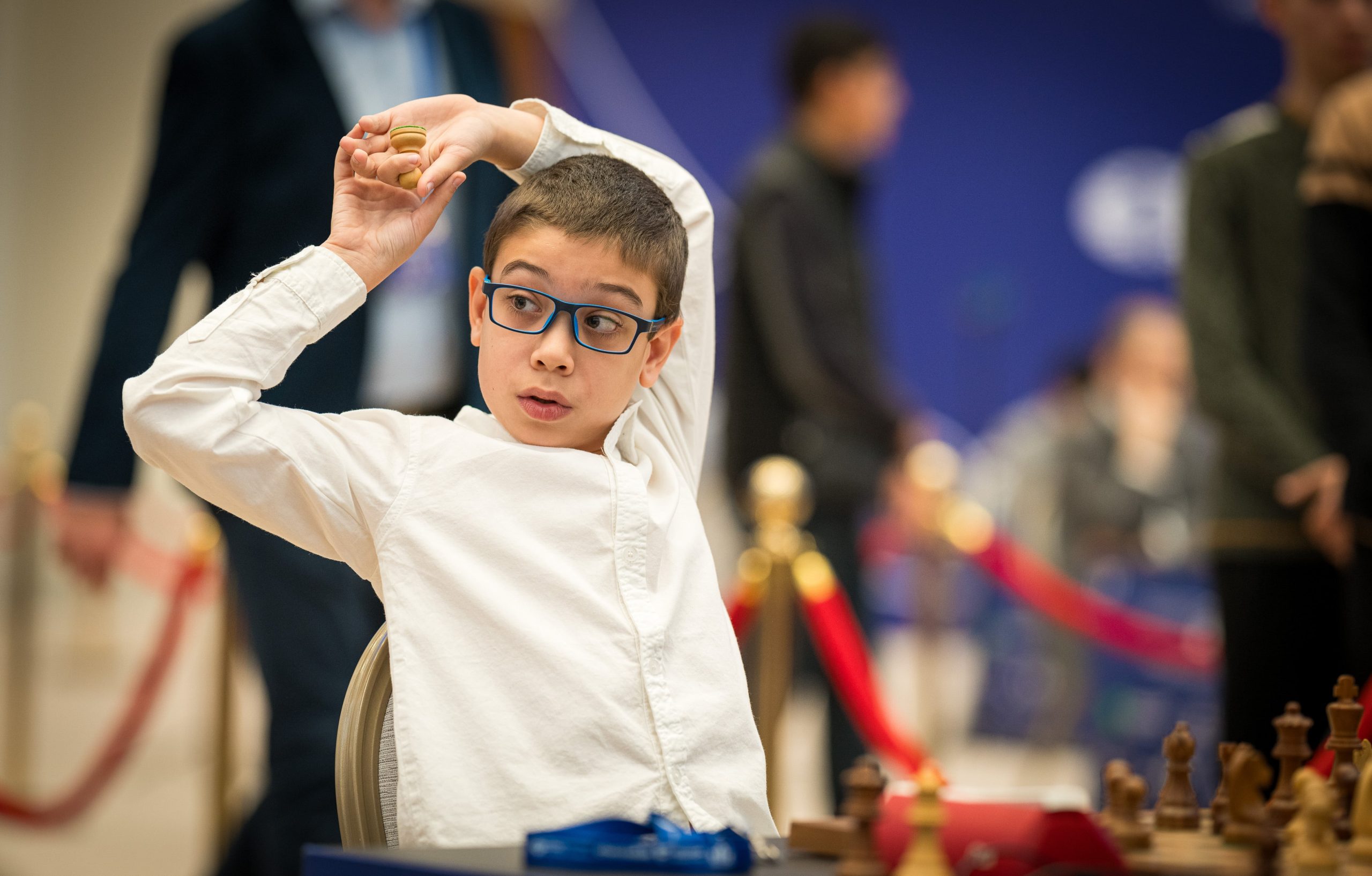 Un niño: eso es todavía Faustino Oro, un futbolista hogareño que aprendió a jugar al ajedrez cuando por la cuarentena no se podía salir de las viviendas y pateaba la pelota en el living del departamento de Buenos Aires.