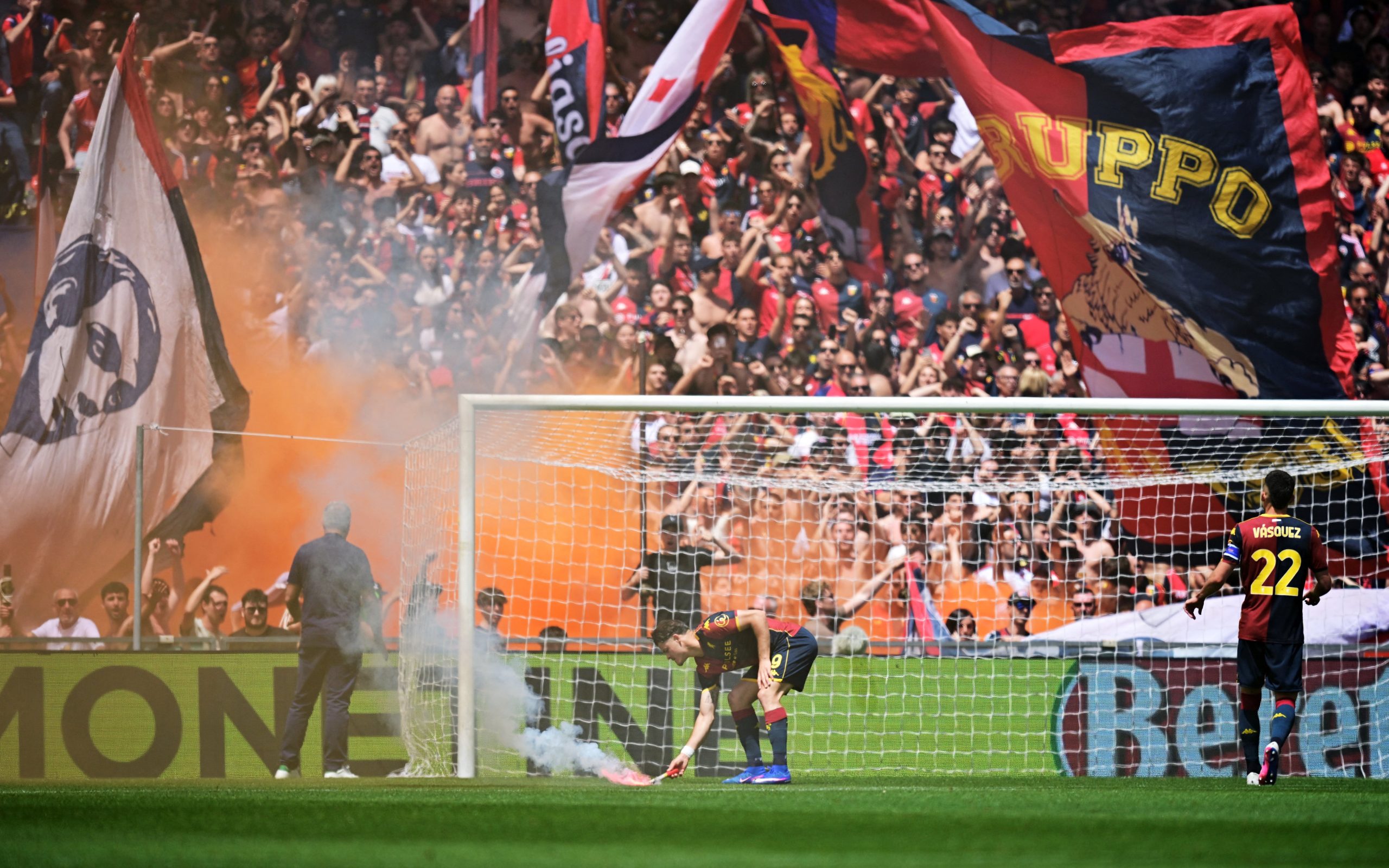 Genoa vs Milan por la fecha 37 de la Serie A de Italia del 2026.