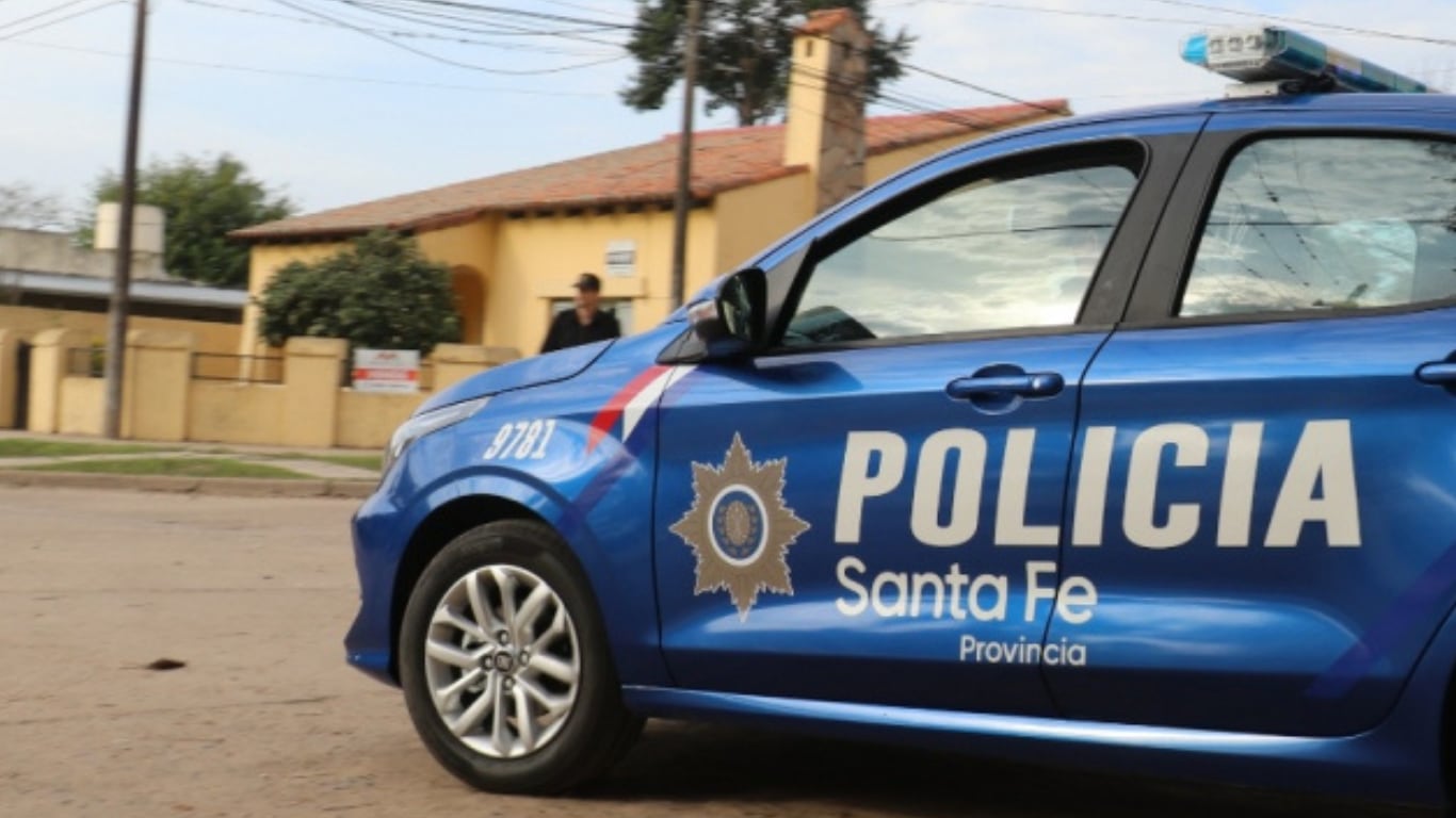 Efectivos de la Policía de Santa Fe trabajaron en el lugar del hecho. (Foto: Provincia de Santa Fe).