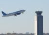 Un pasajero agredió a una azafata y trató de acceder a la cabina del avión en un vuelo de United Airlines