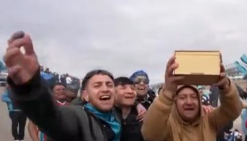 Un hincha de Belgrano llevó las cenizas de su papá a la final contra River: “Él hubiera querido estar acá”