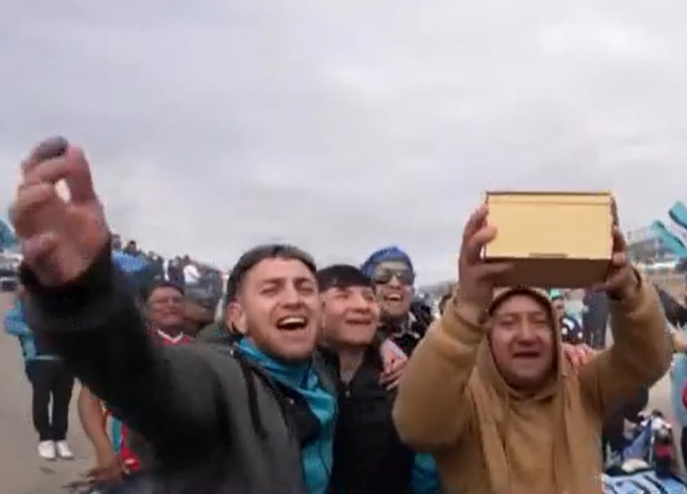 Ariel, fanático del Pirata, habló con TN y contó la historia detrás de su decisión. (Foto TN)