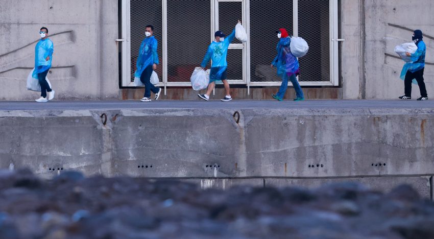 Última hora del brote de hantavirus, en directo | El crucero del hantavirus zarpa hacia los Países Bajos tras desembarcar en Canarias los últimos pasajeros