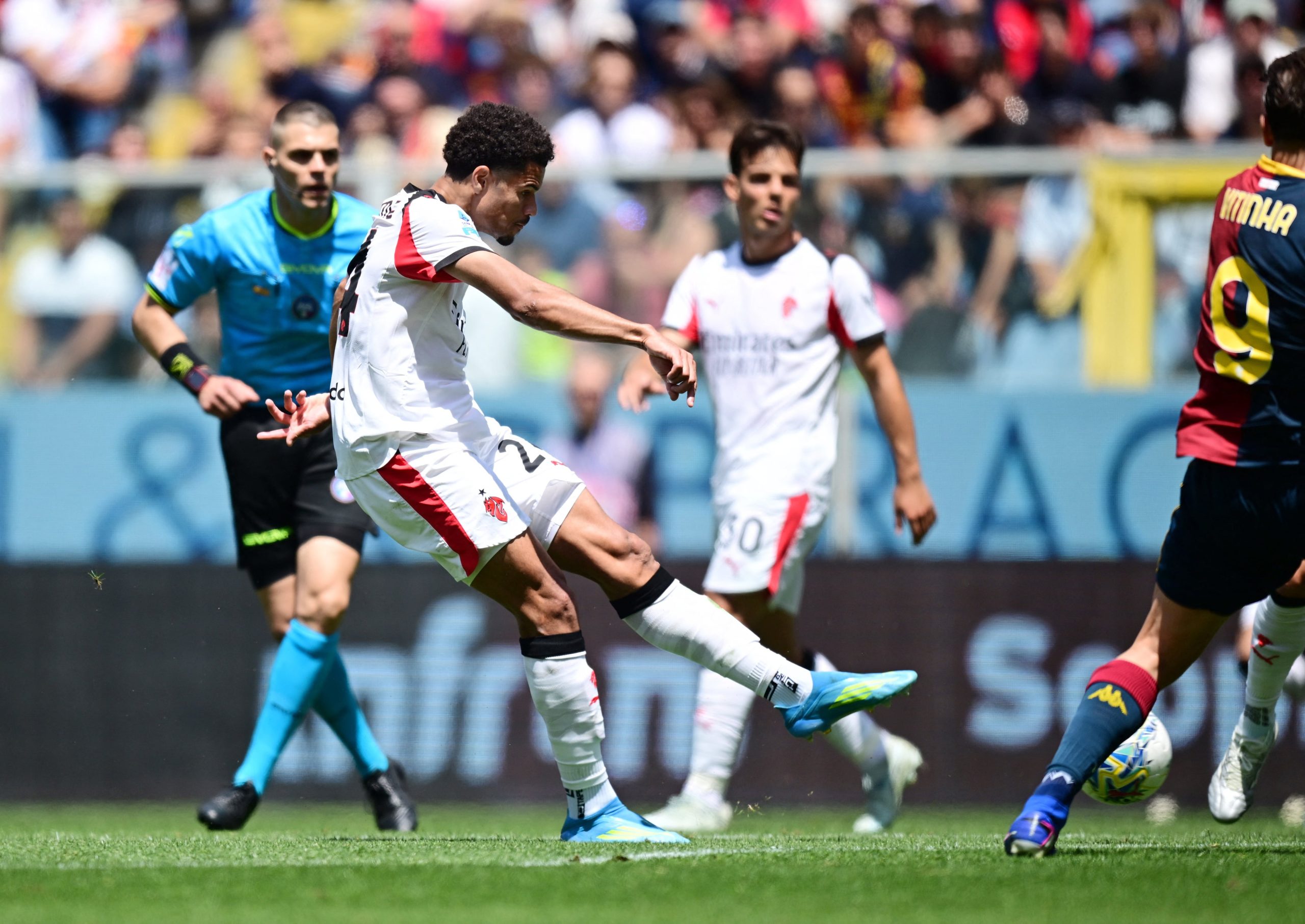 Genoa vs Milan por la fecha 37 de la Serie A de Italia del 2026.