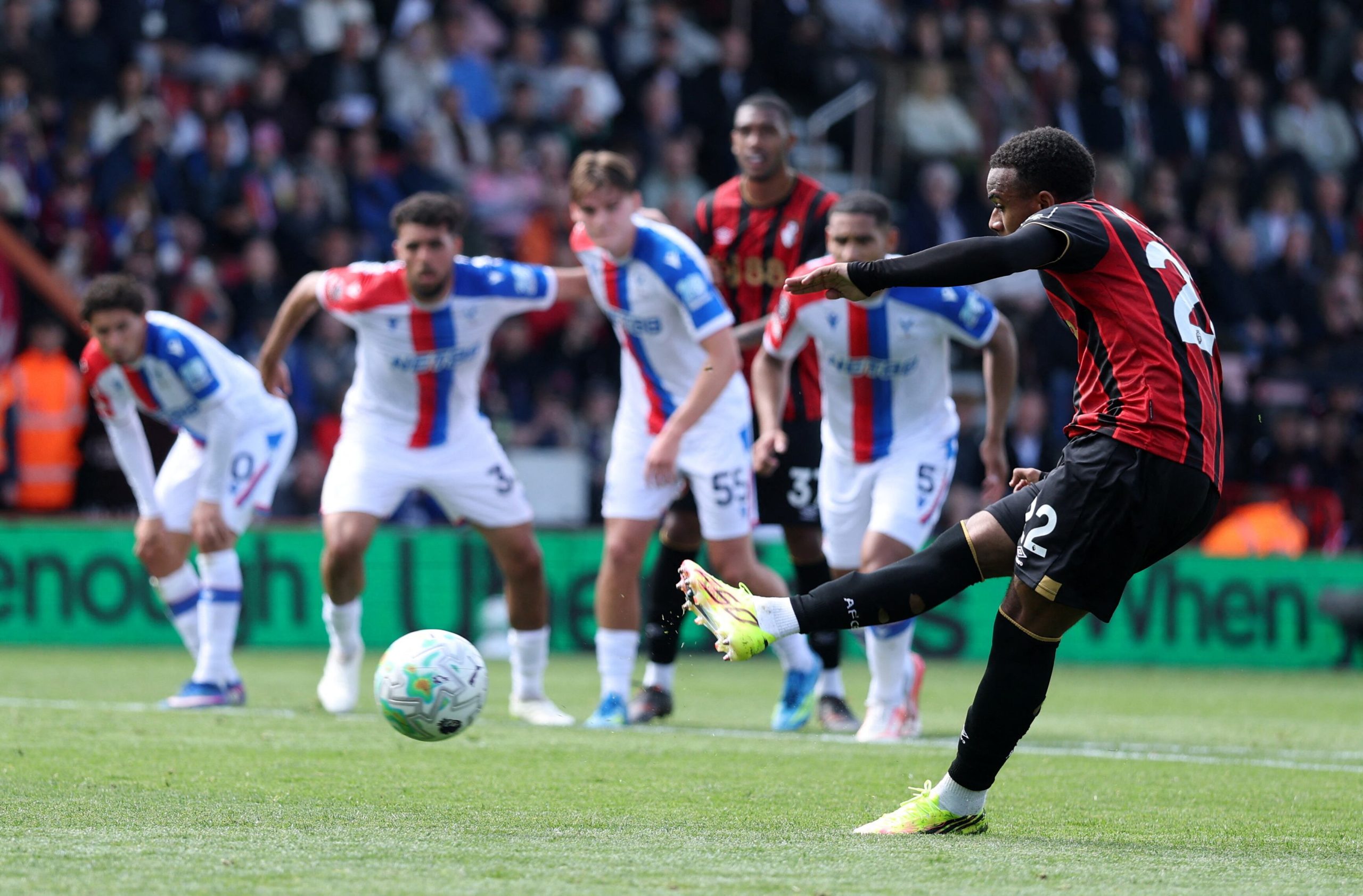 Bournemouth vs Crystal P. por la fecha 35 de la Premier League del 2026.