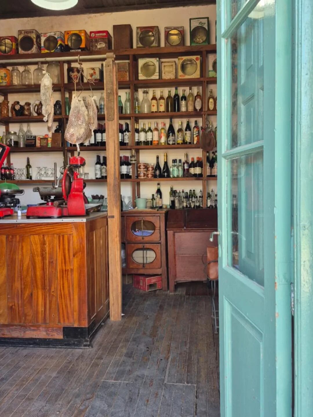 Sabores clásicos y reuniones que invitan a extender la sobremesa (Foto: Instagram @don_polonio)