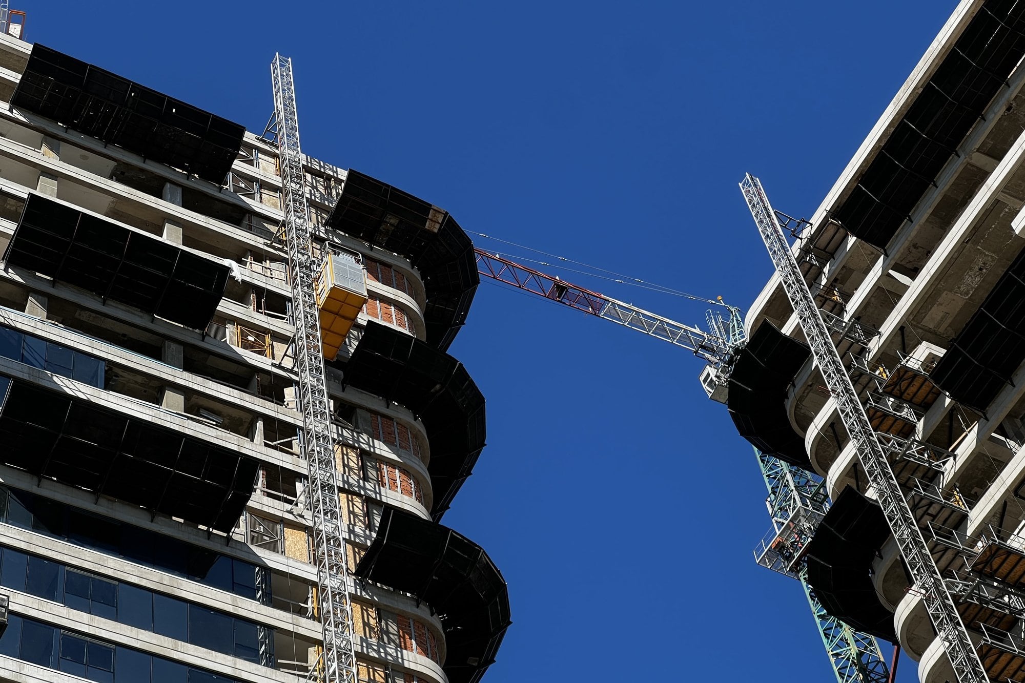 Decó Polo, con interiores de Armani/Casa, se encuentra a tan solo unas cuadras