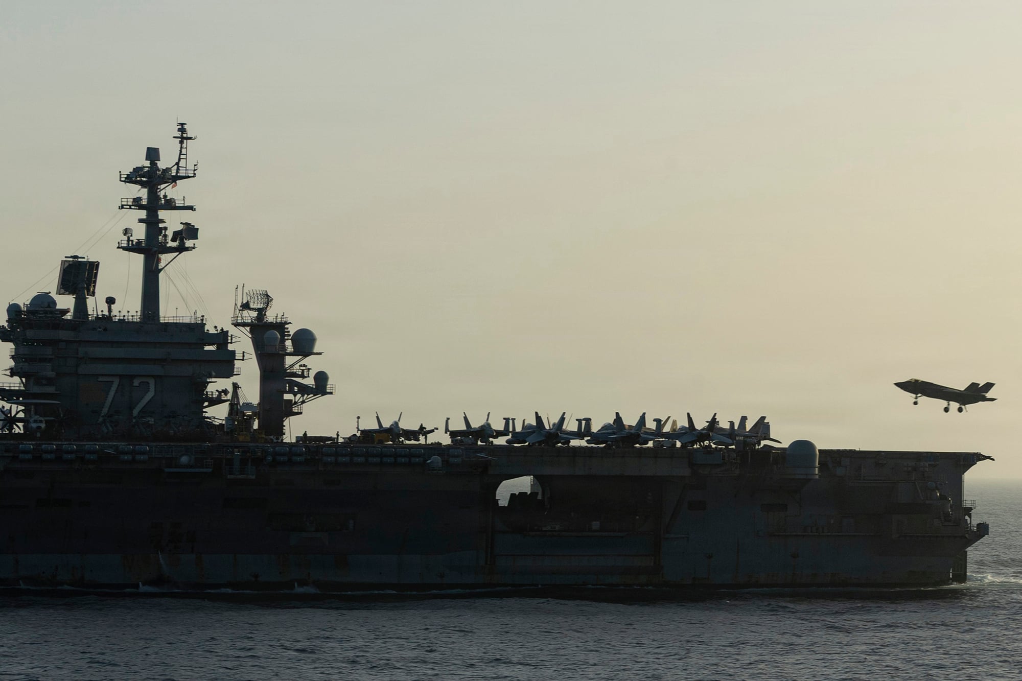 El buque USS Abraham Lincoln
