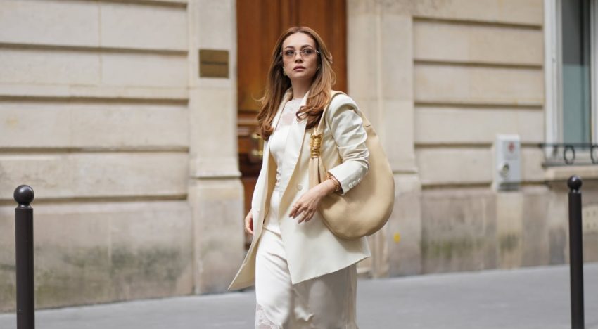 La blazer básica de primavera que arrasa en Amazon: en varios colores y fácil de combinar