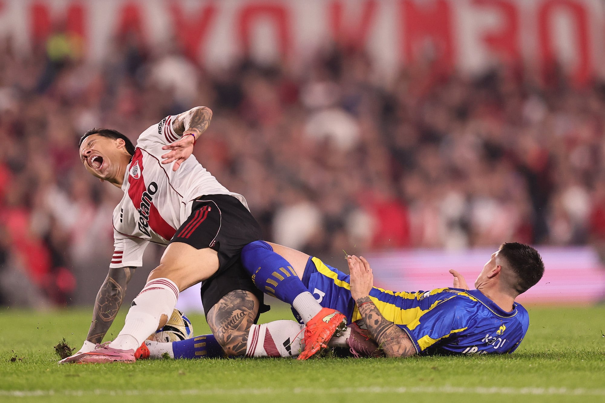 La lesión de Sebastián Driussi que lo saco del a cancha