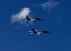 El momento en que dos aviones de combate chocan durante un show aéreo en Estados Unidos