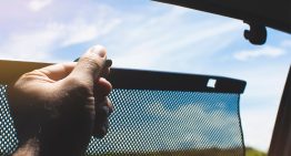 Protege a los niños de los rayos UV y el calor con estas cortinas magnéticas para el coche