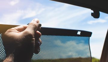 Protege a los niños de los rayos UV y el calor con estas cortinas magnéticas para el coche