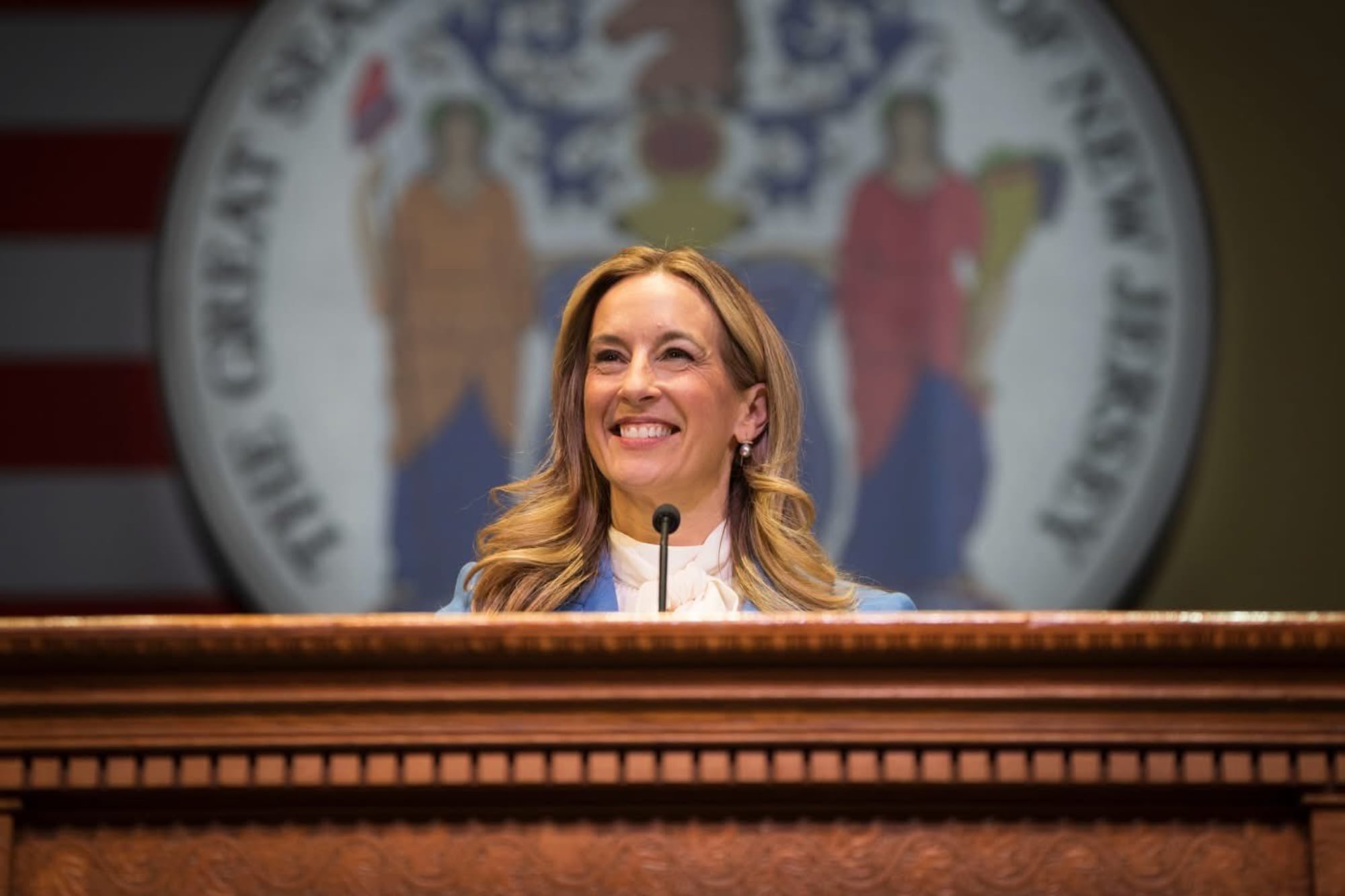 La actual gobernadora de Nueva Jersey, Mikie Sherrill, ganó las primarias del Partido Demócrata con el 34% de los votos 