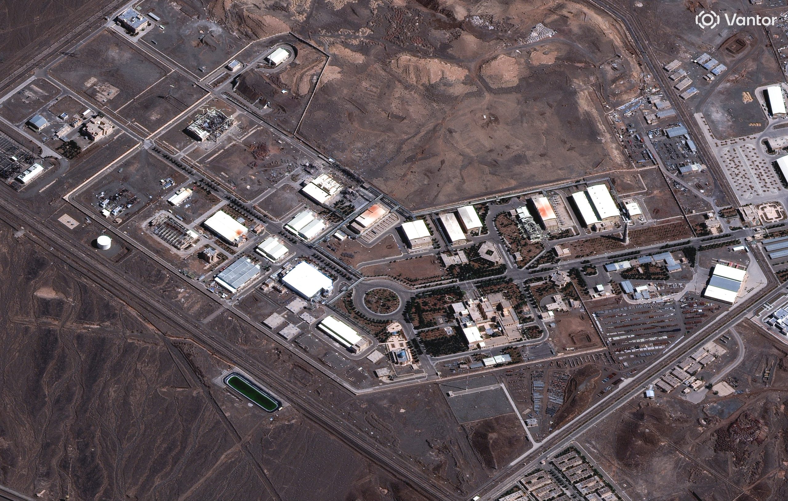 ARCHIVO – En esta imagen satelital proporcionada por Vantor se muestra el complejo nuclear de Natanz en Irán el 7 de marzo de 2026