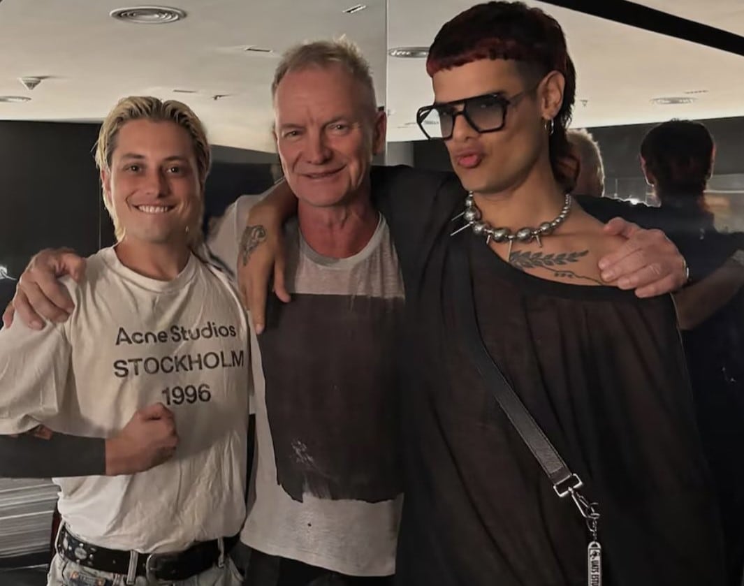 Sting, con Ca7riel y Paco Amoroso
