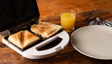 Así es la sandwichera 3 en 1 de Philips con placas antiadherentes extraíbles que se limpia sin enfuerzo
