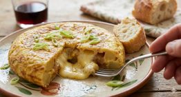Jesús Sánchez, chef: “La tortilla perfecta lleva 4 papas, 1 cebolla, 6 huevos, queso y aceite de oliva”