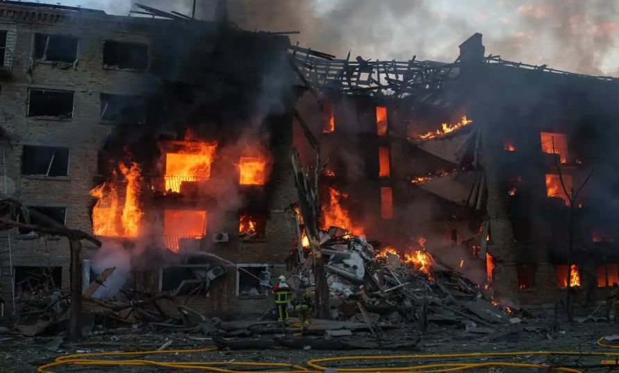 Rusia ataco la ciudad de Kiev con drones y misiles balísticos