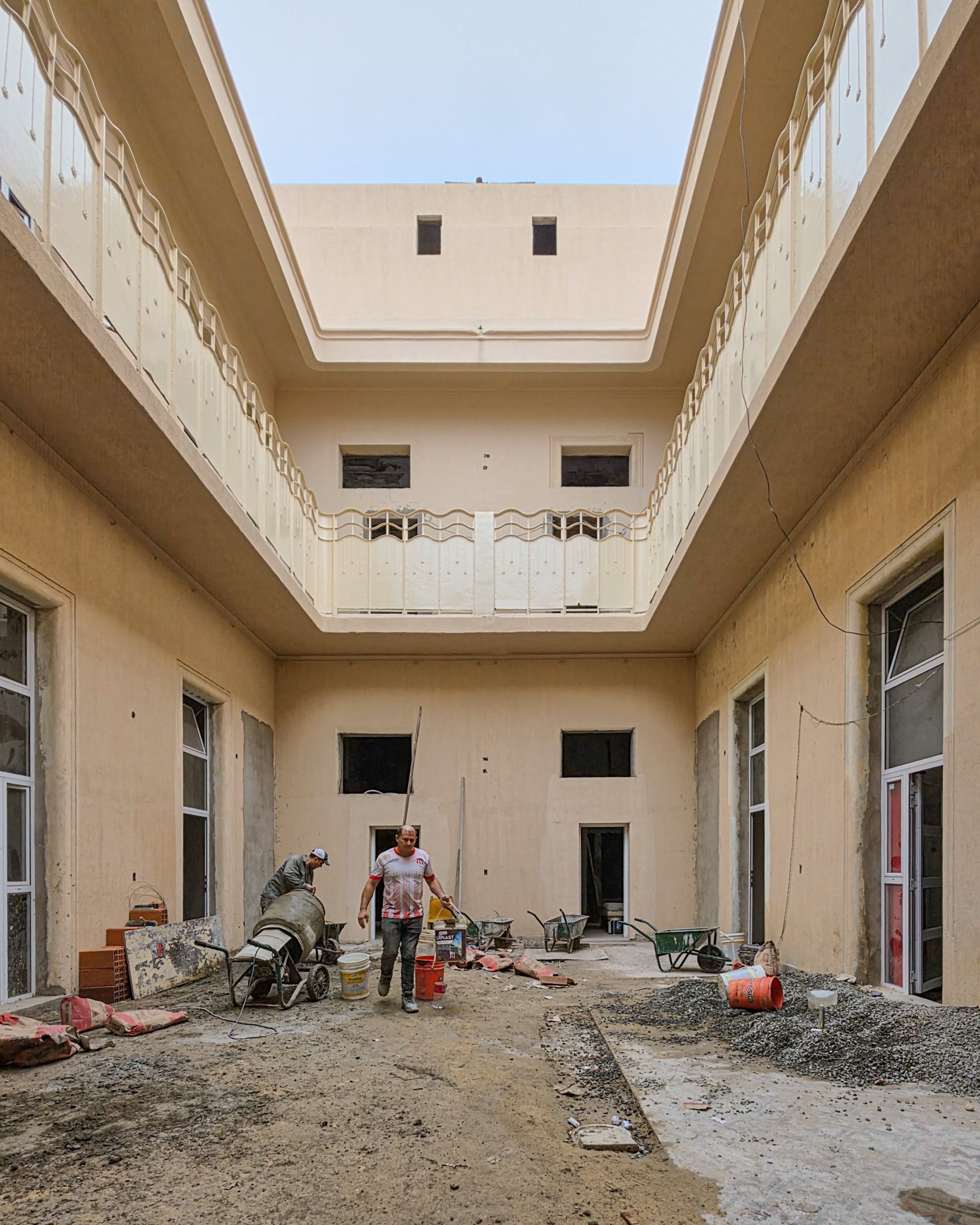 La restauración demandó trabajos artesanales para recuperar molduras, herrería, revestimientos y sectores estructurales deteriorados por el paso del tiempo (Foto: Lepore Propiedades)
