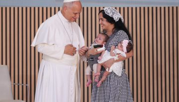 Visita del papa León XIV, en directo | El Papa advierte contra las “ideologías mundanas” y pide no caer “en conclusiones engañosas”