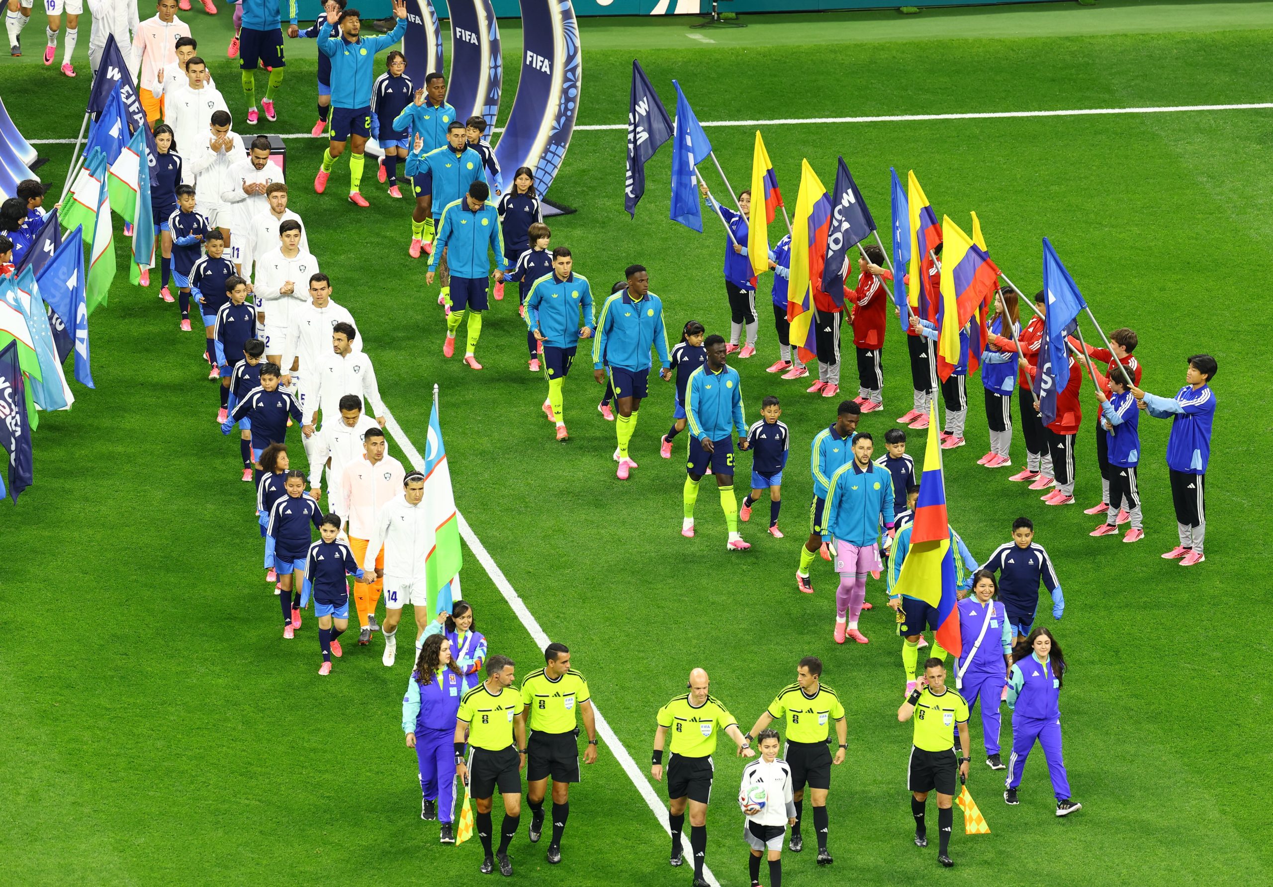 Uzbekistán vs Colombia por la fase de grupos del Mundial 2026 del 2026.