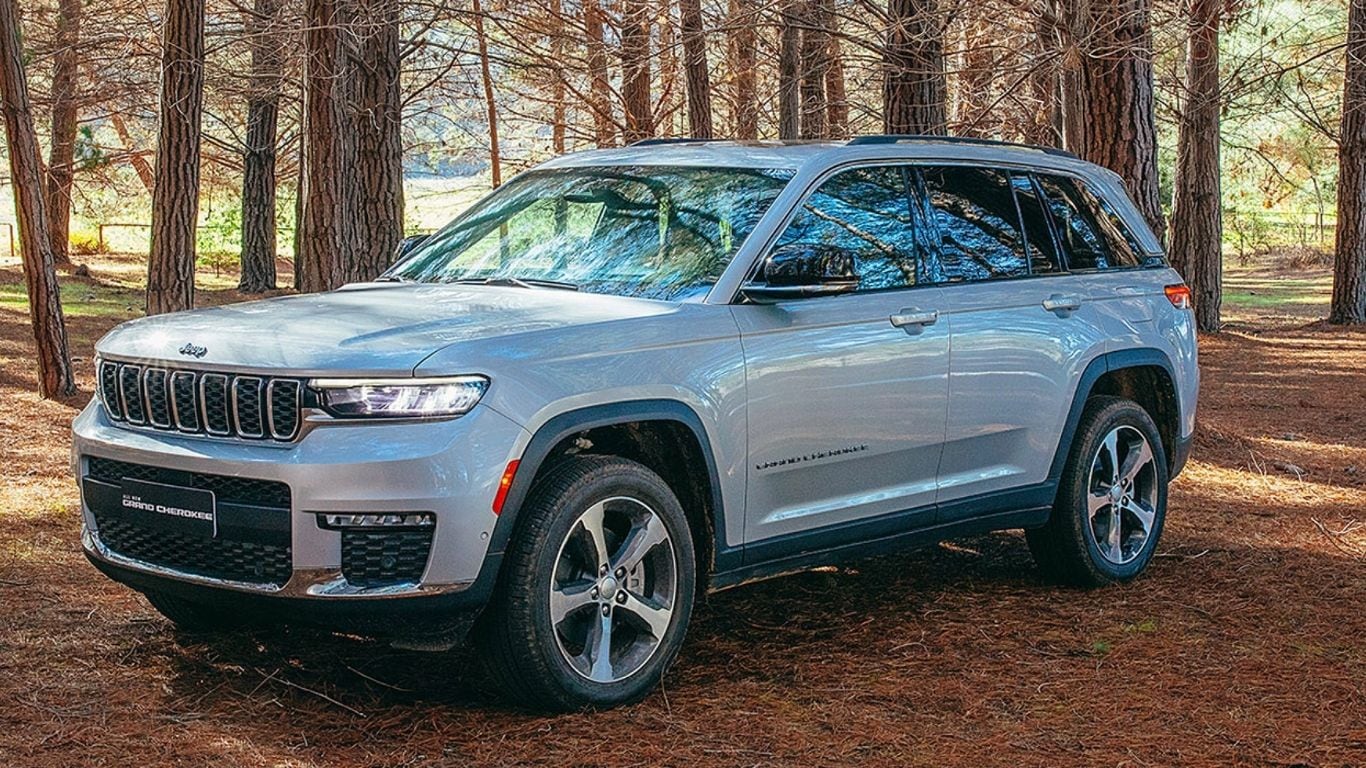 Para adquirir este modelo de Jeep se necesitan más de $180.000.000. Foto: Jeep.com.ar