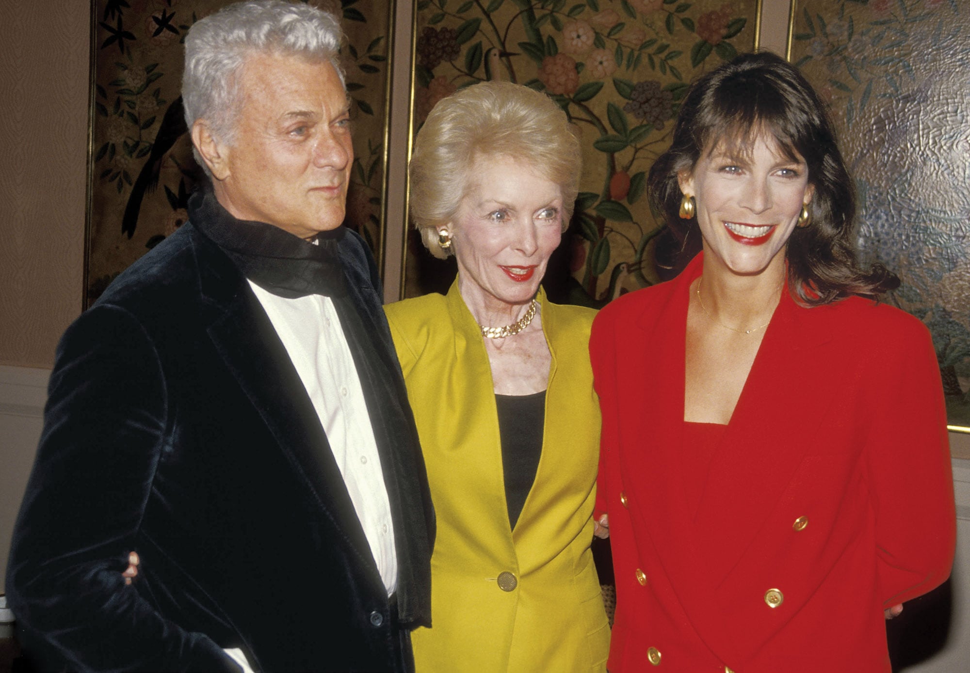 Tony Curtis, Janet Leigh y su hija Jamie Lee Curtis en el hotel Beverly Hills en mayo de 1991