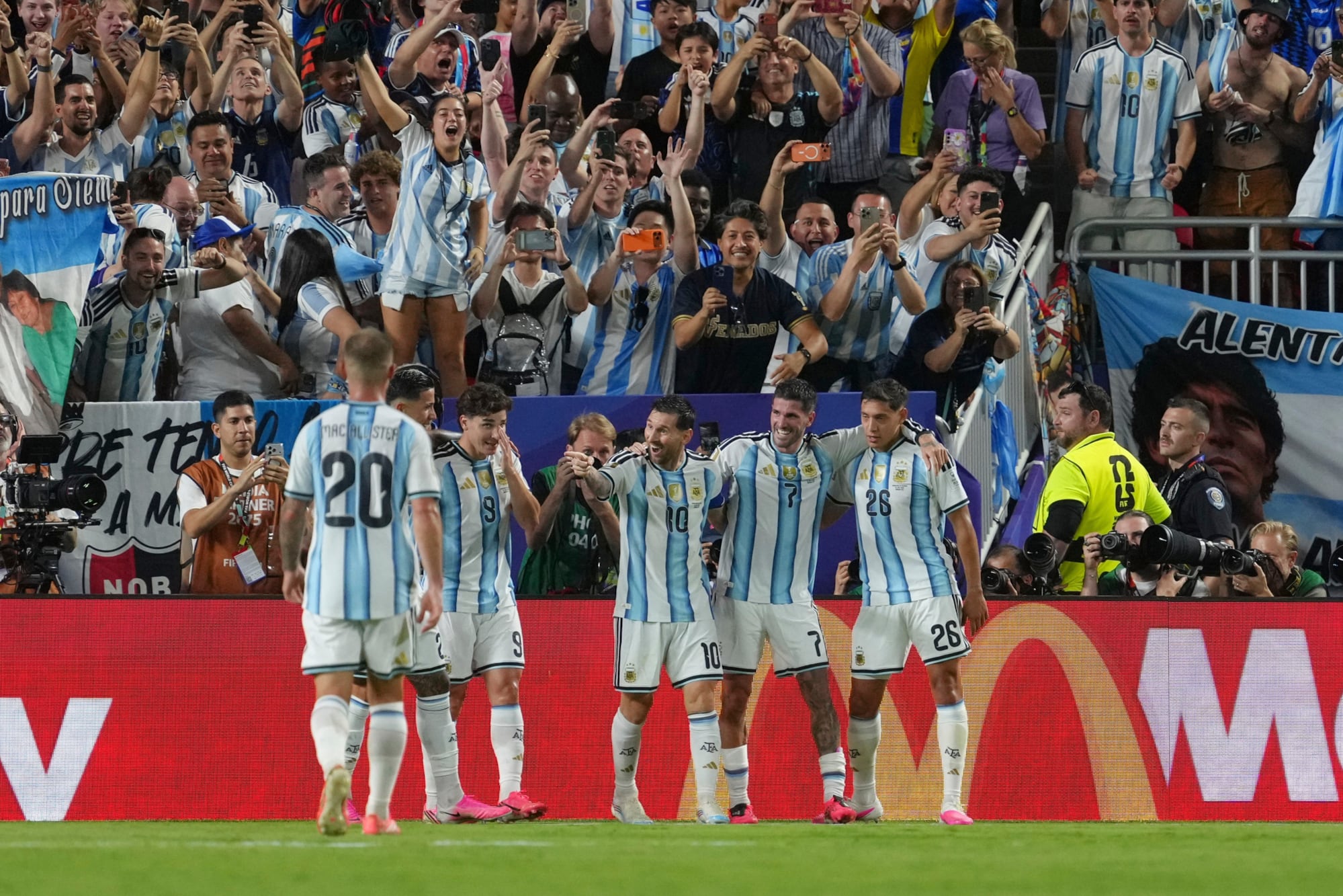 La grieta anti-Messi y anti-selección, lo más absurdo que se haya visto y cien por ciento argenta.