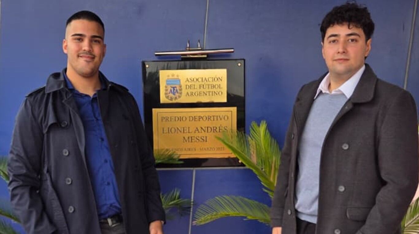 Francisco y Leandro crearon un innovador sistema de protección de dedos de las manos, que funciona de forma similar a las rodilleras. (Foto: Gentileza Artrogip).
