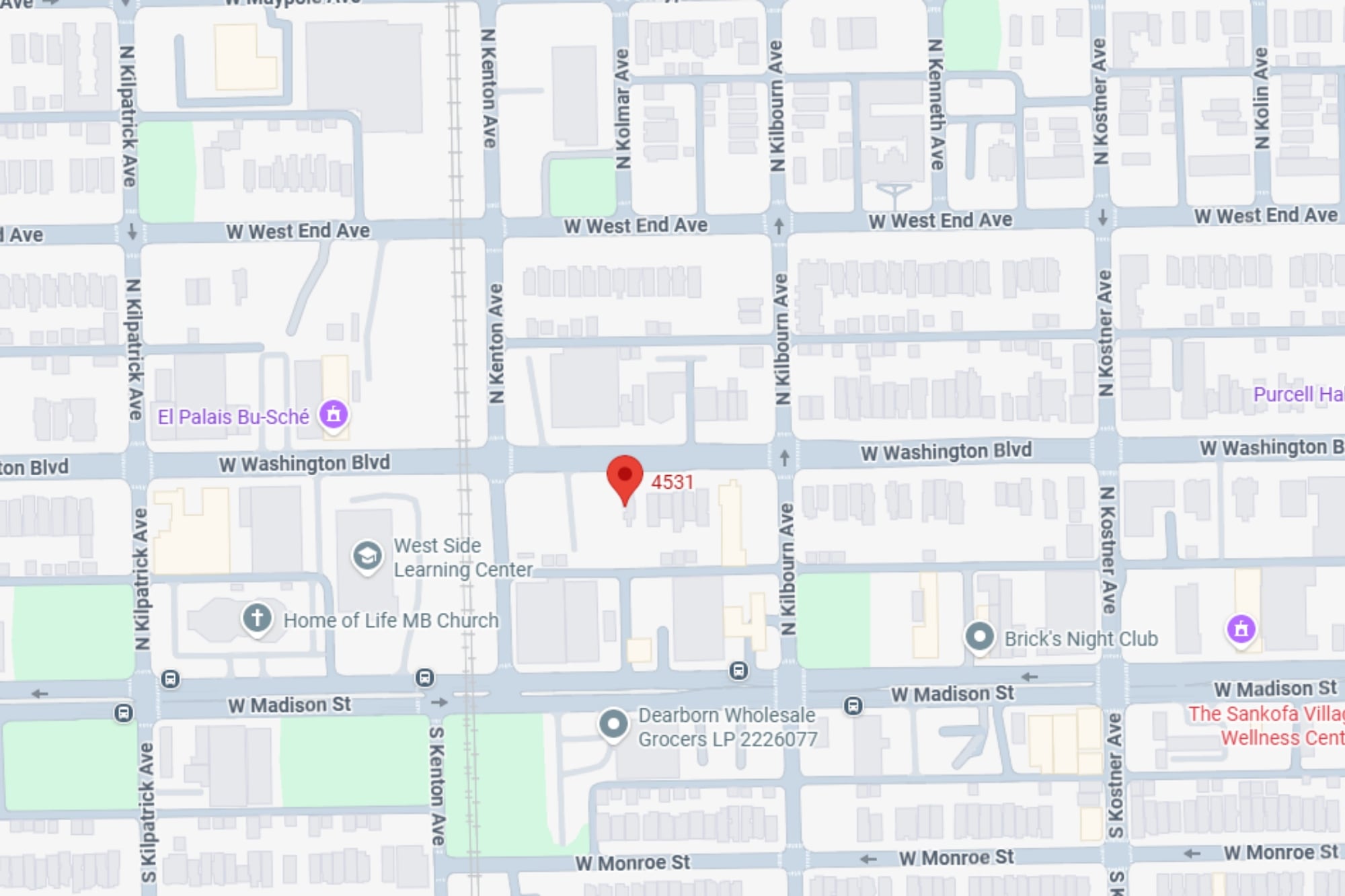 El edificio de tres pisos y 44 departamentos se construye en un terreno baldío en 4531-55 W. Washington Blvd.