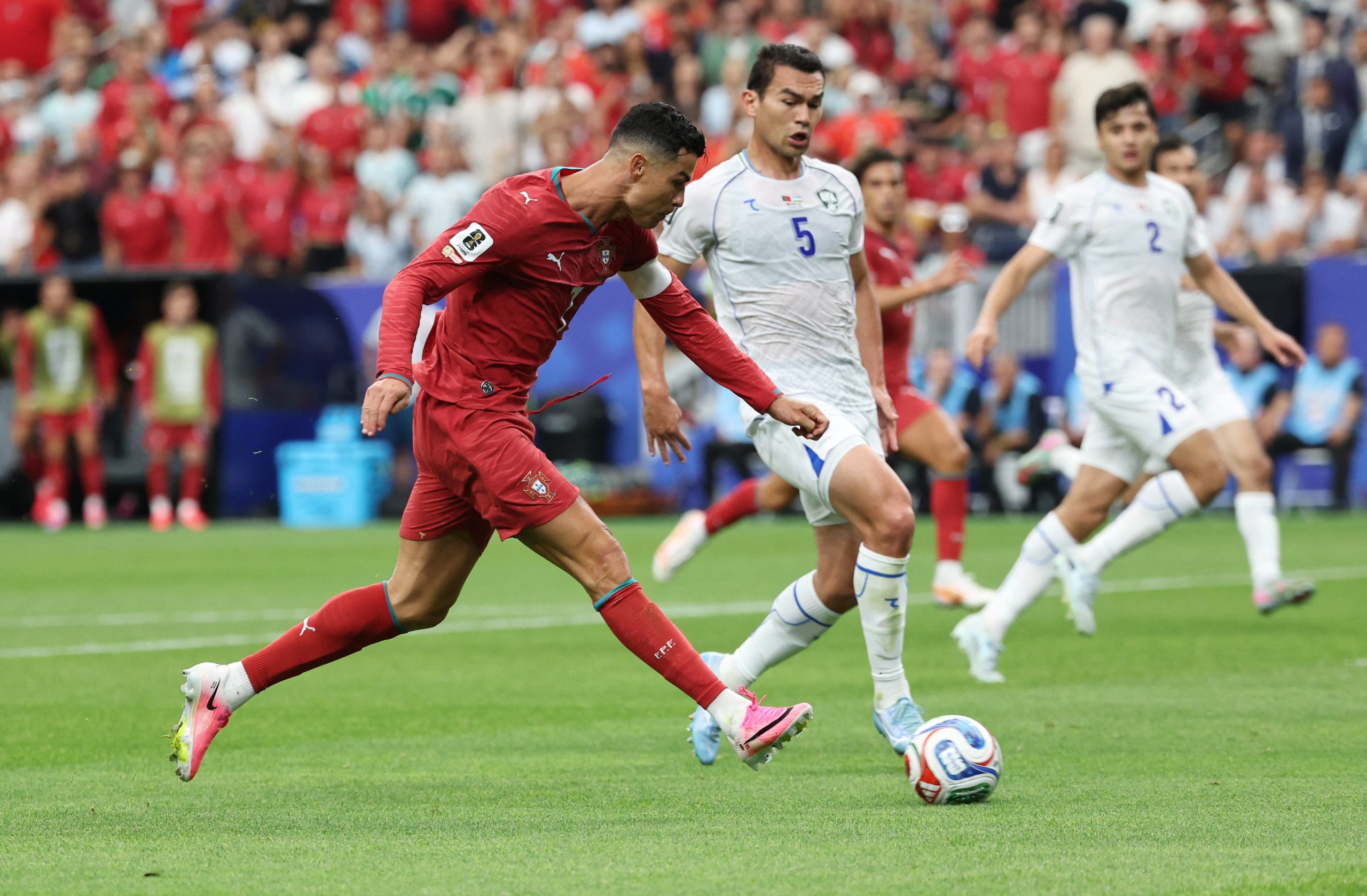 Portugal vs Uzbekistán por la fase de grupos del Mundial 2026 del 2026.