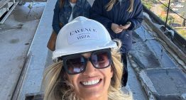 Es argentina, estudió en una escuela rural, trabajó con un exitoso empresario y ahora tiene su propio proyecto