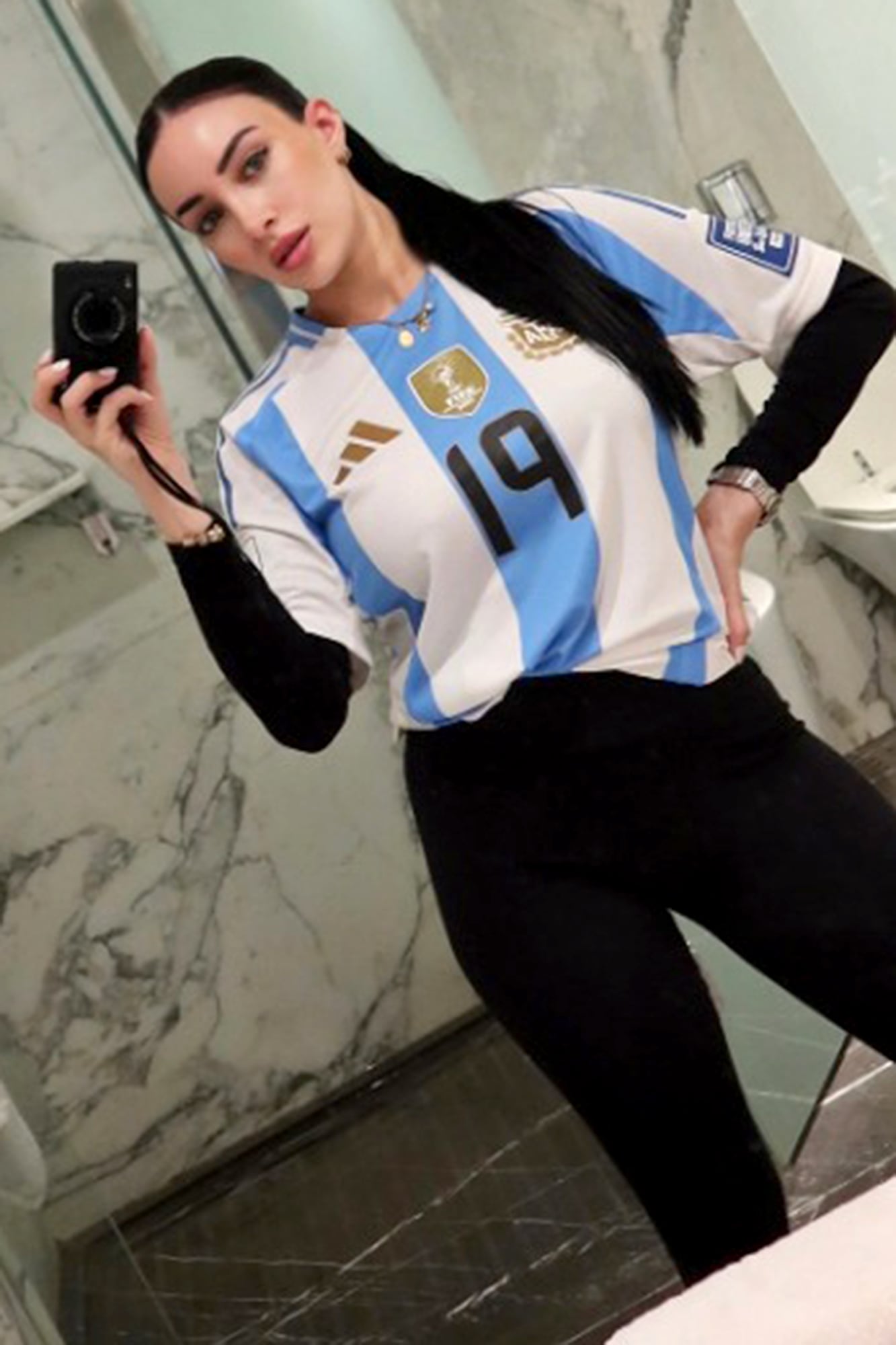 Además de retomar su carrera de modelo, Yaz -a quien en las redes la comparan con la modelo y actriz Meghan Fox-quiere estudiar Diseño de Interiores y lanzar una marca de ropa 