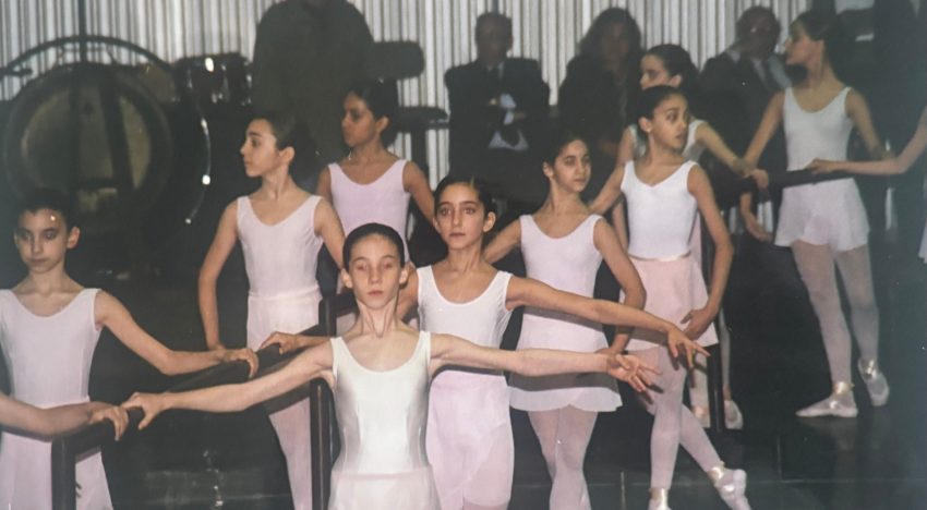 “Si no bajás 5 kilos, estás afuera”: era bailarina del Colón, una lesión truncó su carrera y hoy investiga el maltrato en la danza