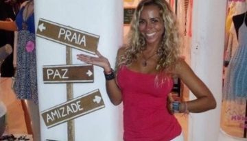 Dejó el estrés de su vida en Buenos Aires y emigró a un paraíso frente al mar donde persigue sus propios deseos