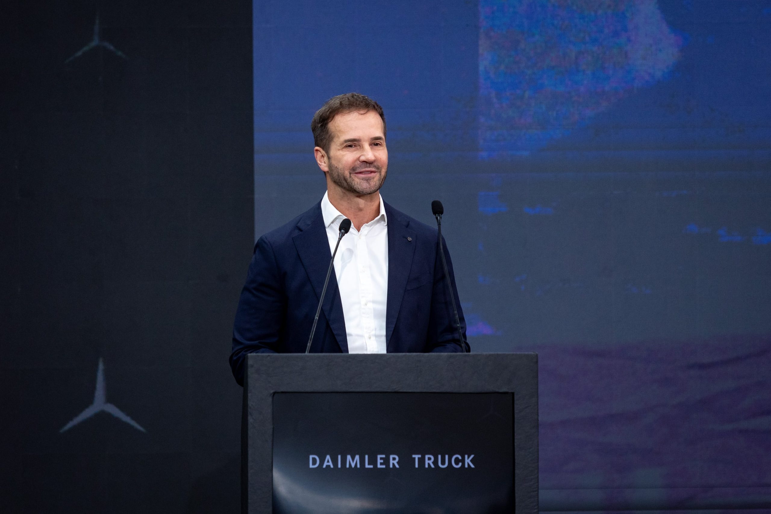 Achim Puchert destacó al Centro Industrial Zárate como una plataforma estratégica integrada a la red global de Daimler Truck, con foco en exportación, sustentabilidad, eficiencia logística y desarrollo industrial en la región.