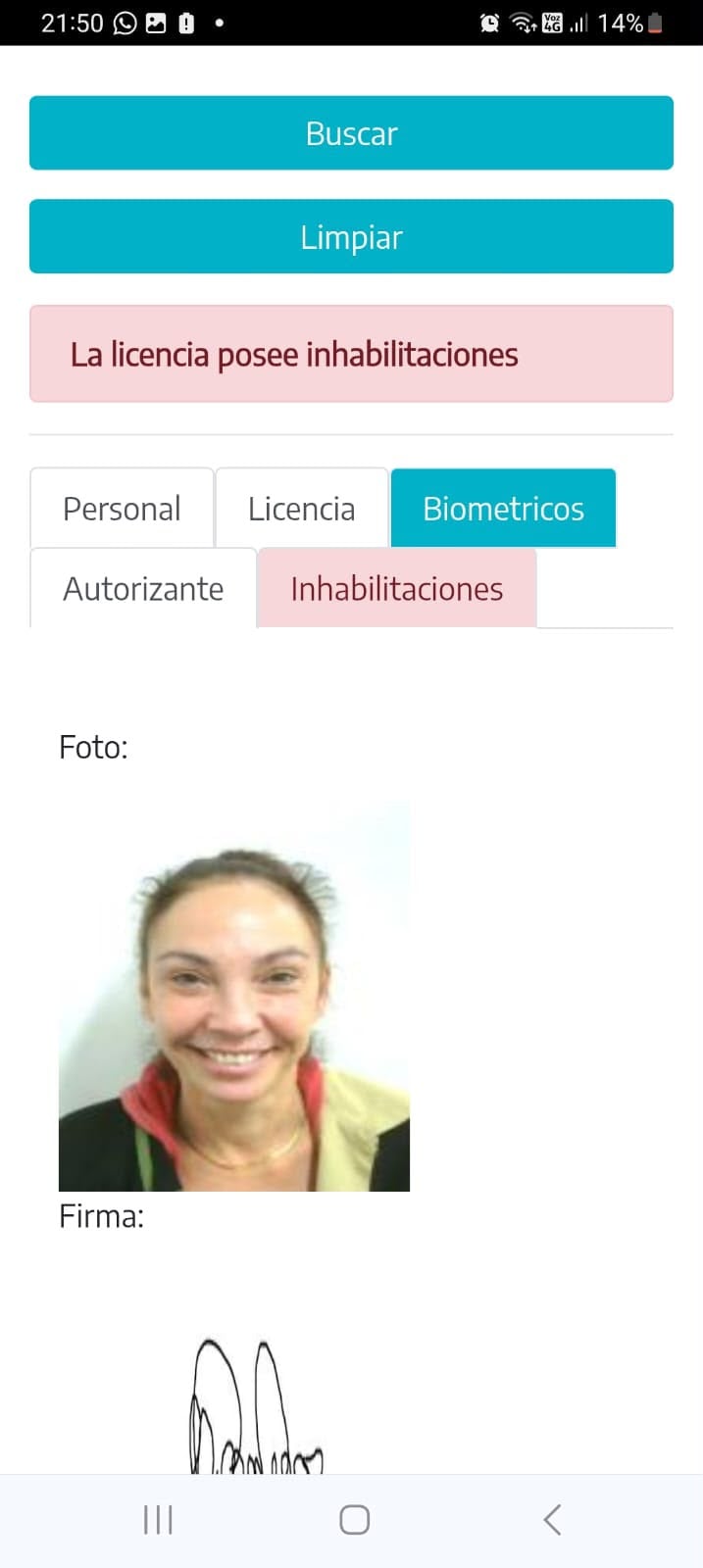 La periodista tenía inhabilitado el carnet de conducir
