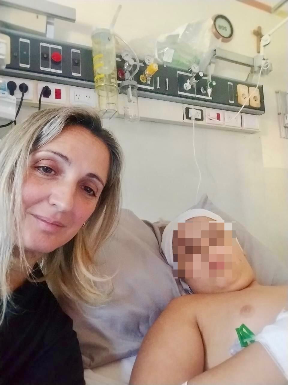 Más allá de las intervenciones quirúrgicas, la enfermedad también impactó profundamente en la vida cotidiana del adolescente. (Imagen: María Marta Spina)
