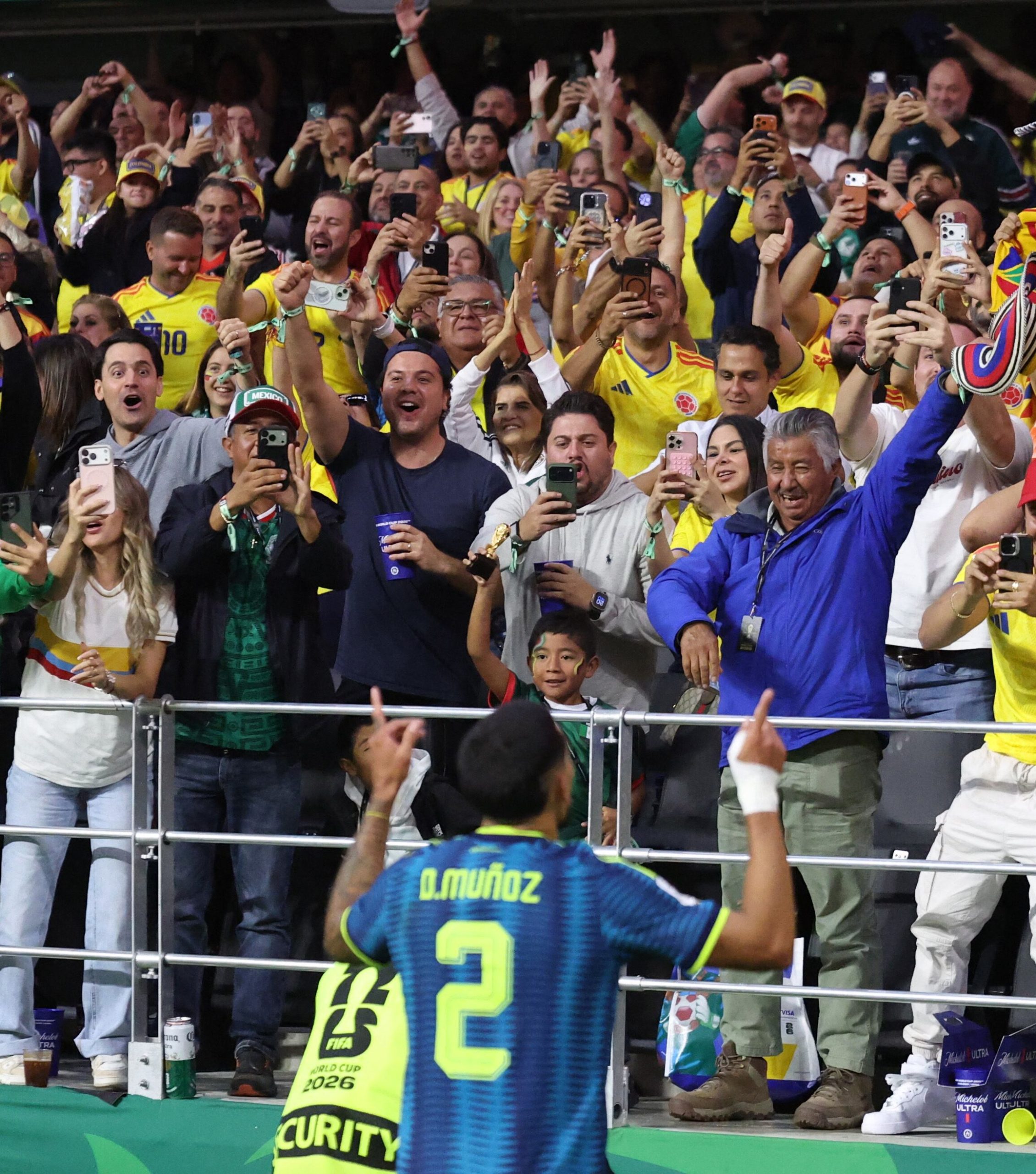 Uzbekistán vs Colombia por la fase de grupos del Mundial 2026 del 2026.