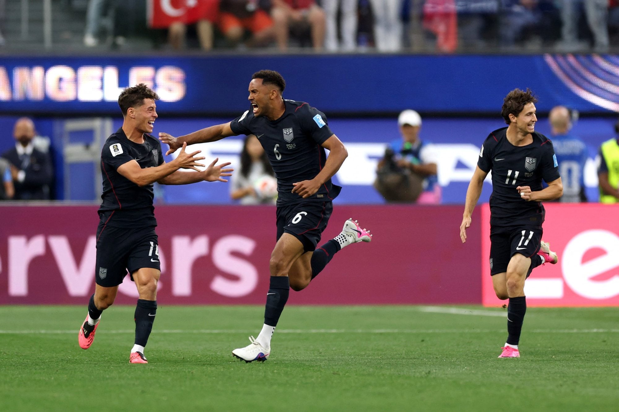 A pesar de la derrota en la última fecha ante Turquía, Estados Unidos avanzó a 16vos de final como líder del Grupo D (Foto: JAMIE SQUIRE / GETTY IMAGES NORTH AMERICA / Getty Images via AFP)