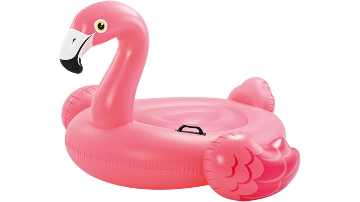 Colchoneta de piscina con forma de flamenco.